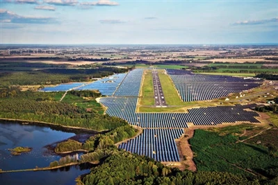 La capacidad fotovoltaica instalada en Hungría supera con creces el objetivo ...